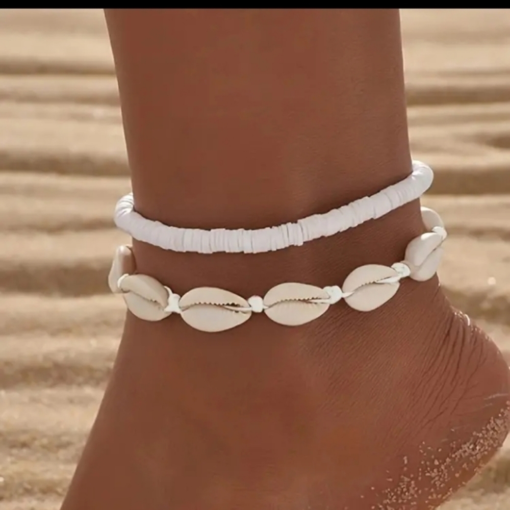 2 piece set Shell Anklets - Picture 2 of 5